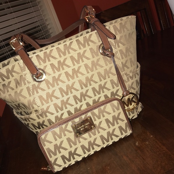 purse and wallet - Picture 3 of 3